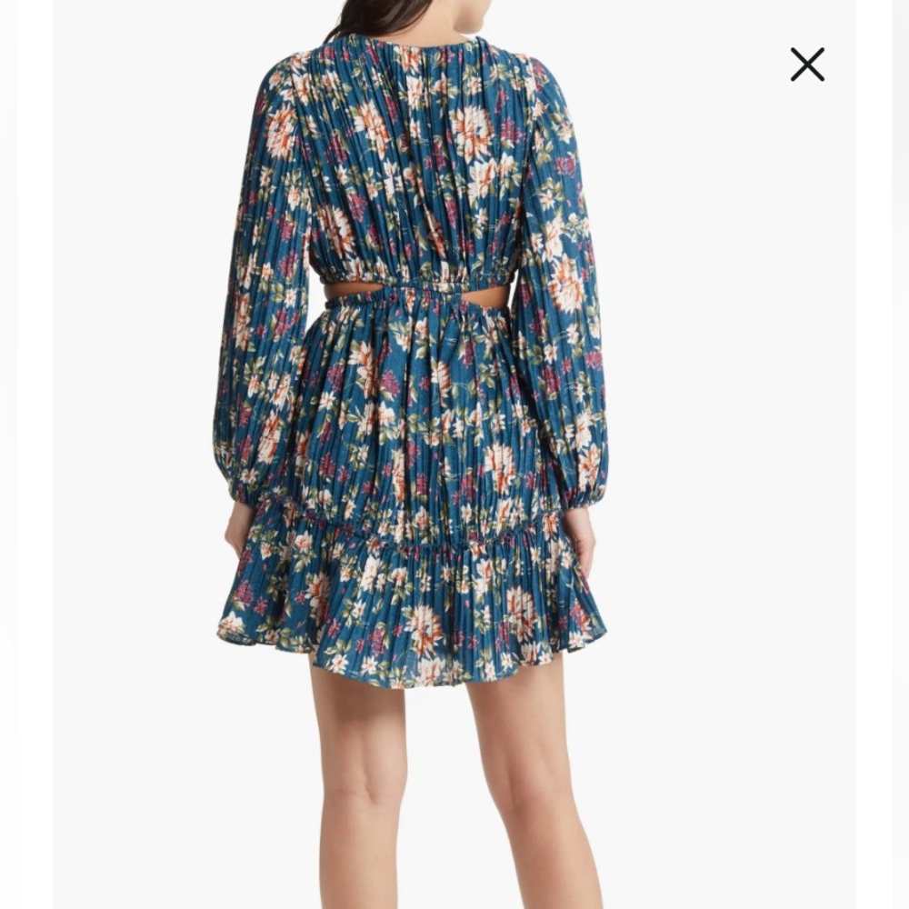 Blue Floral Pattern Side Cutout Dress size XL - Picture 3 of 6
